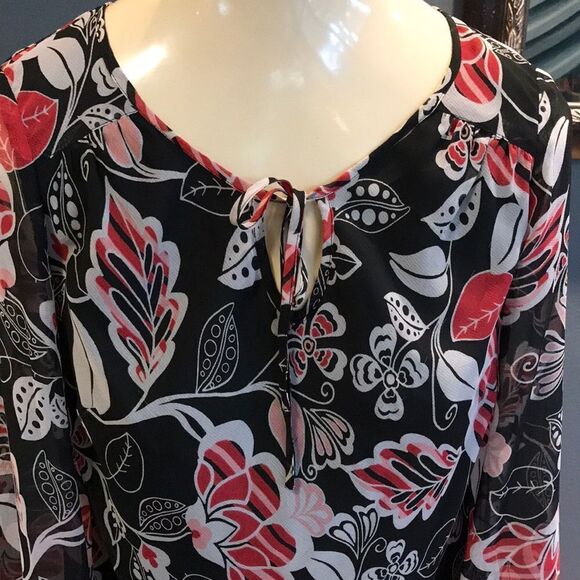 Ann Taylor LOFT black/red/white sheer lined top - Picture 2 of 6